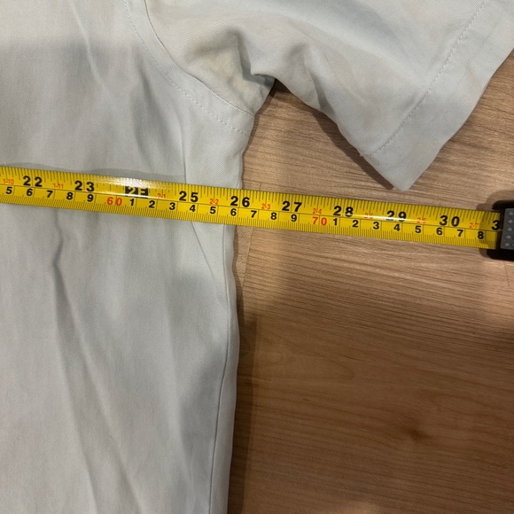 Men’s XL short sleeve casual button down shirt Tommy Bahama baby blue 100% silk - Picture 8 of 10